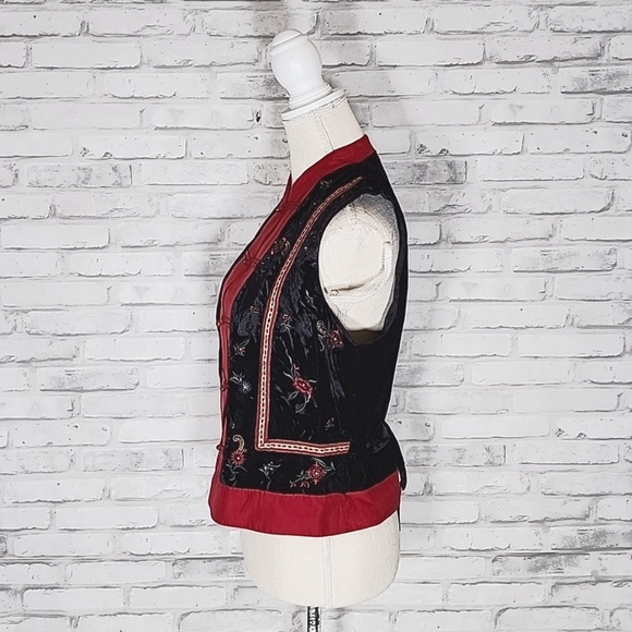 Ann Taylor Back Red Velvet Asian Floral Vest - Picture 3 of 11